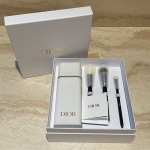 Dior Backstage 3pc Makeup Brush Set with White Case (Limited Edition)